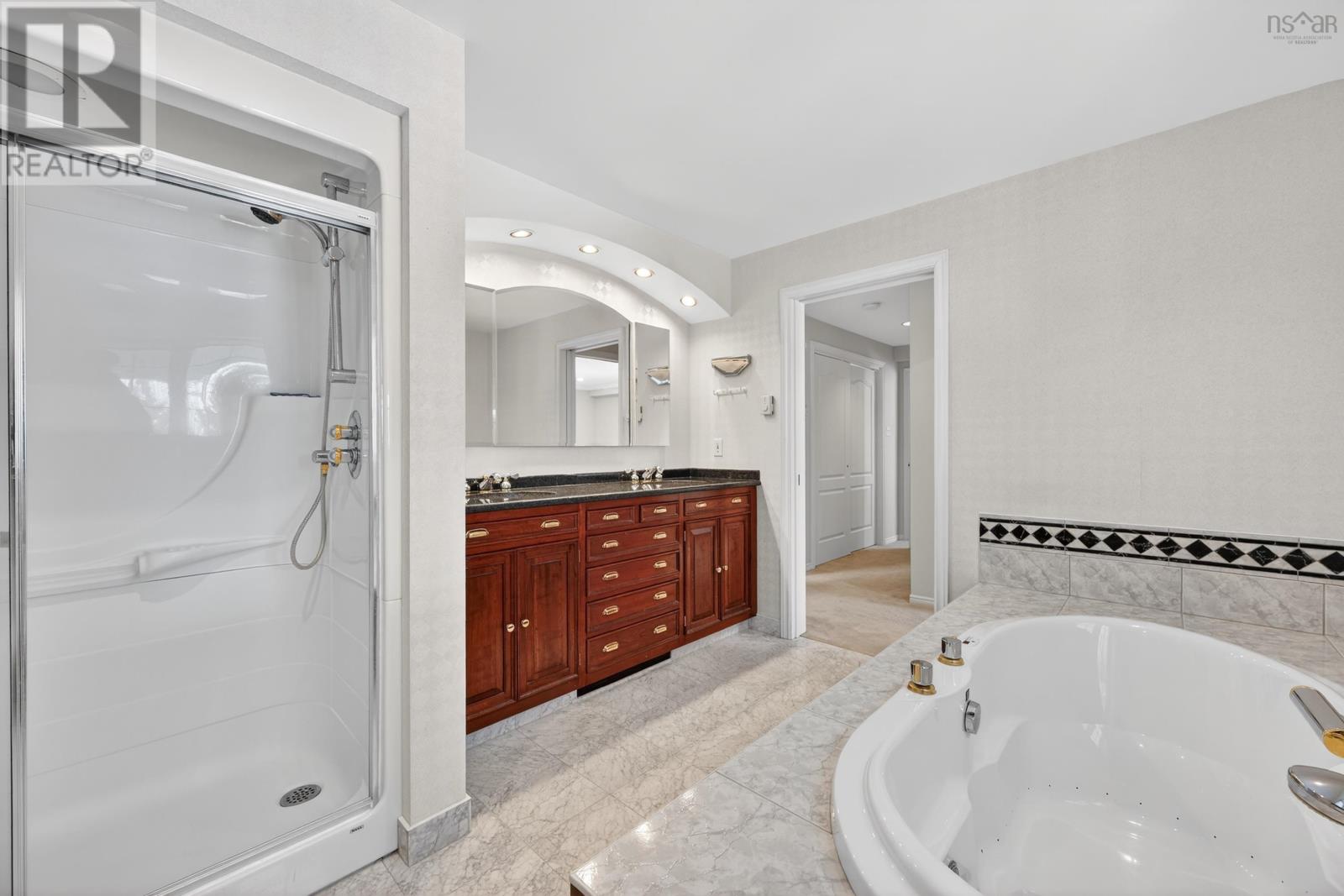 Property 29 of 36 of 28 OLD KINGS Road