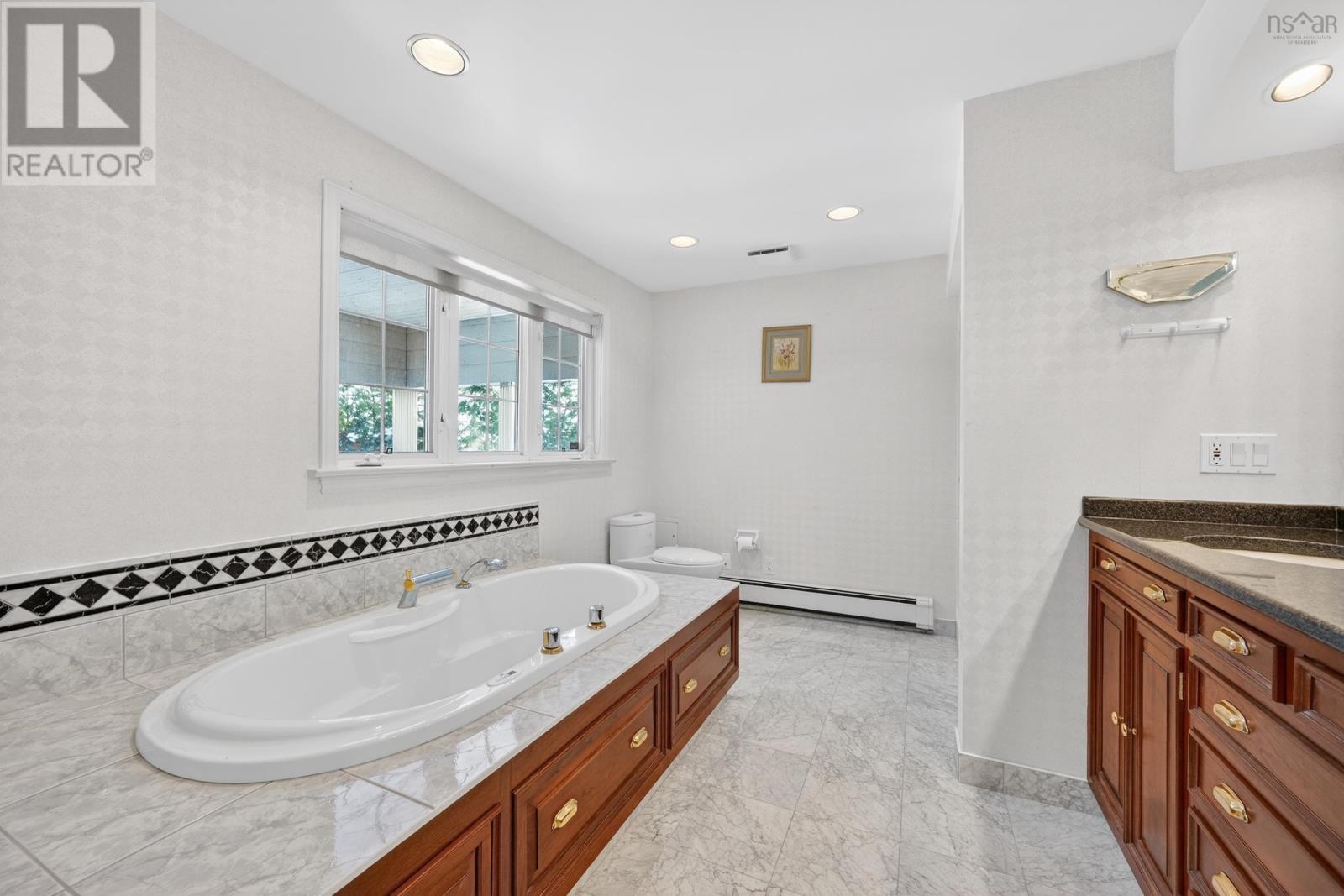 Property 30 of 36 of 28 OLD KINGS Road