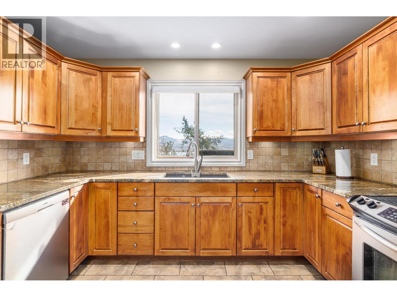 2661 Lakeridge Road, West Kelowna