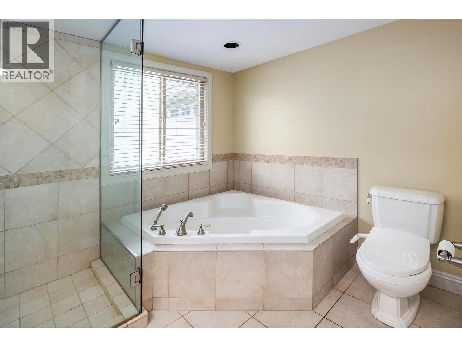 2661 Lakeridge Road, West Kelowna