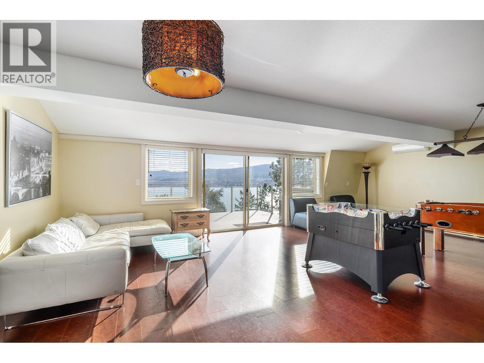 2661 Lakeridge Road, West Kelowna