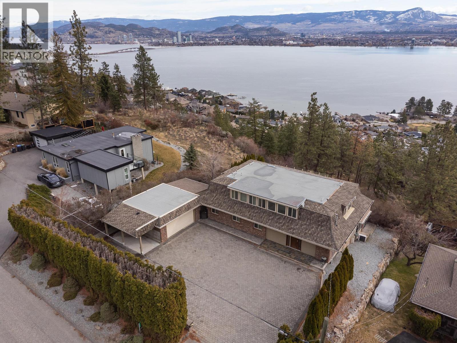 2661 Lakeridge Road, West Kelowna