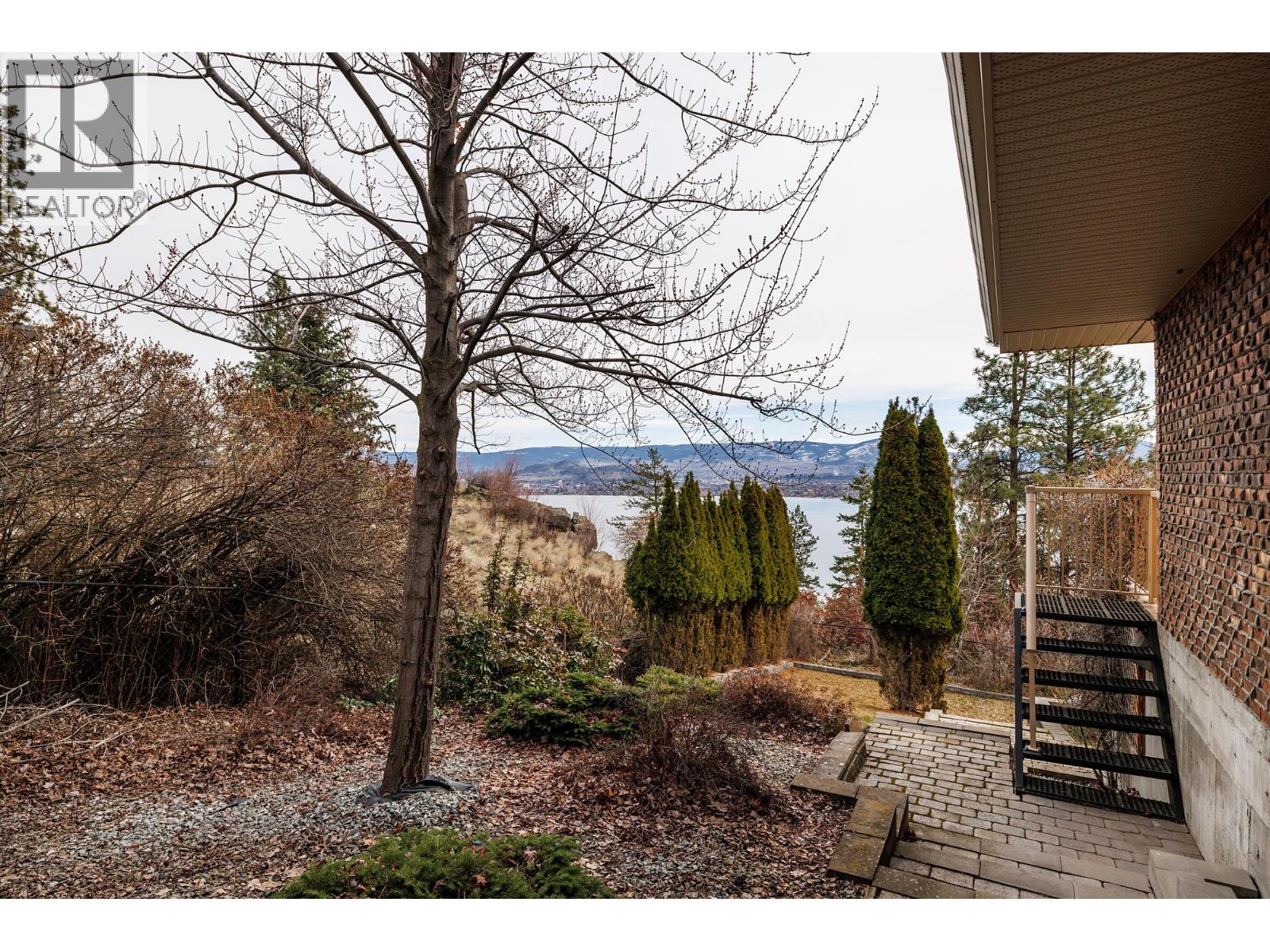 2661 Lakeridge Road, West Kelowna