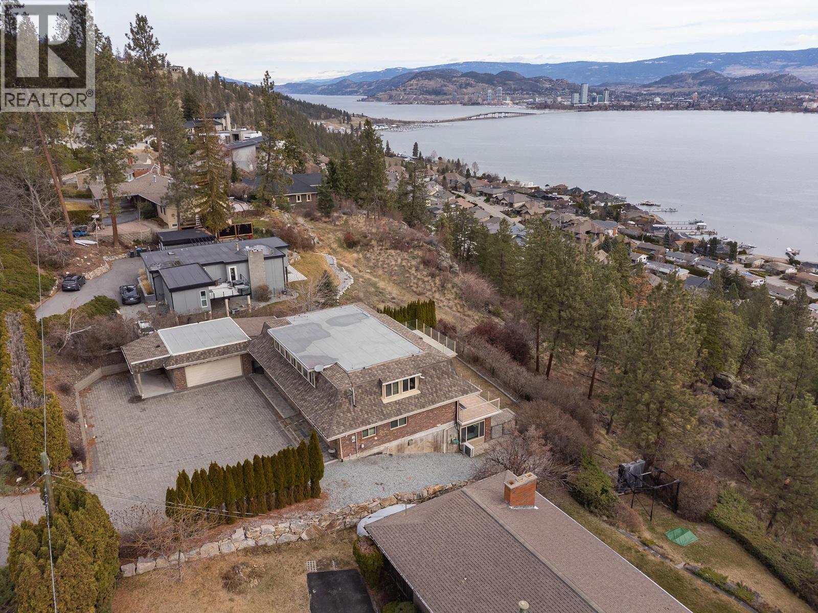 2661 Lakeridge Road, West Kelowna