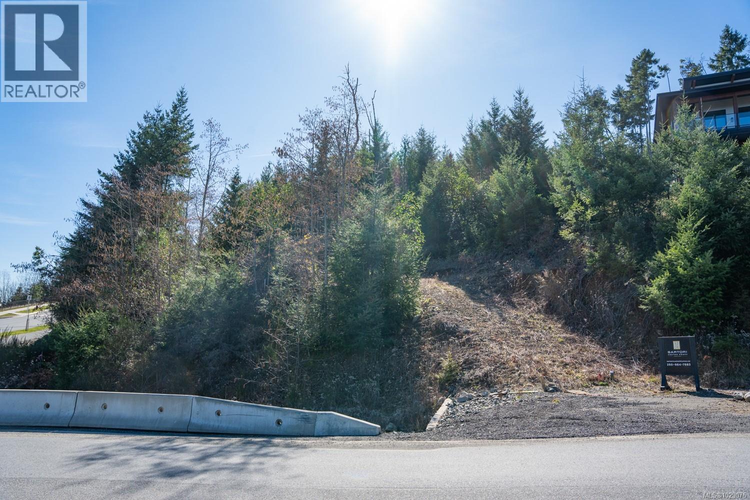 4985 Broad Ridge Pl, Lantzville