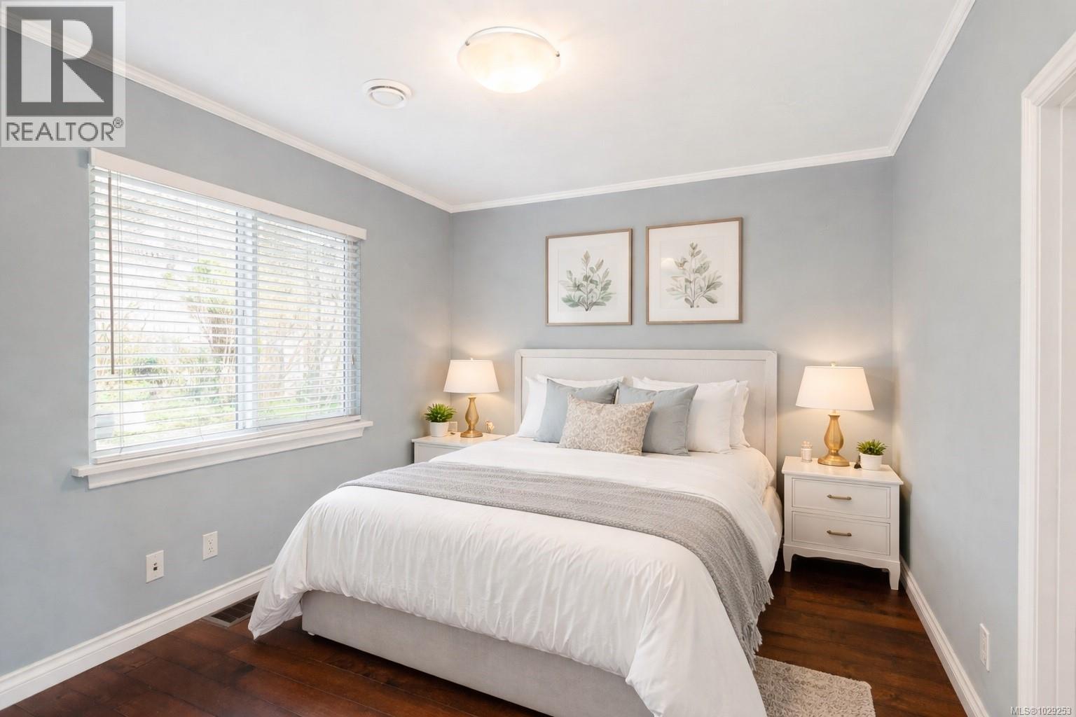 310 Windermere Pl, Victoria