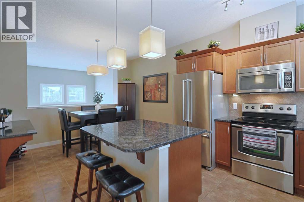 Single Family House 4 Level for Sale in  Evanston Square NW Evanston Calgary 