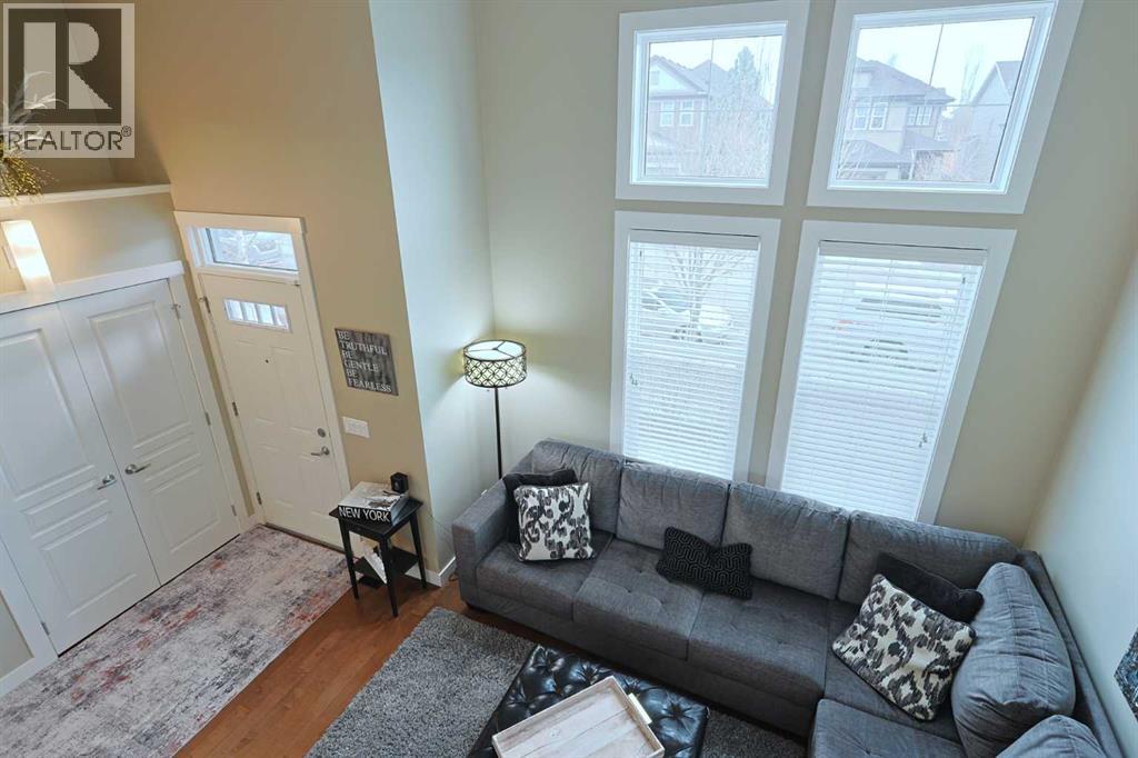 Single Family House 4 Level for Sale in  Evanston Square NW Evanston Calgary 