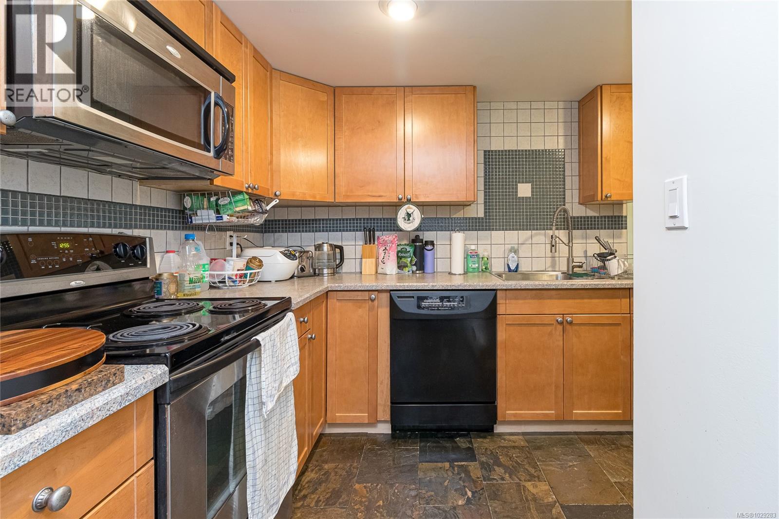  4243 Maimie Place, Saanich