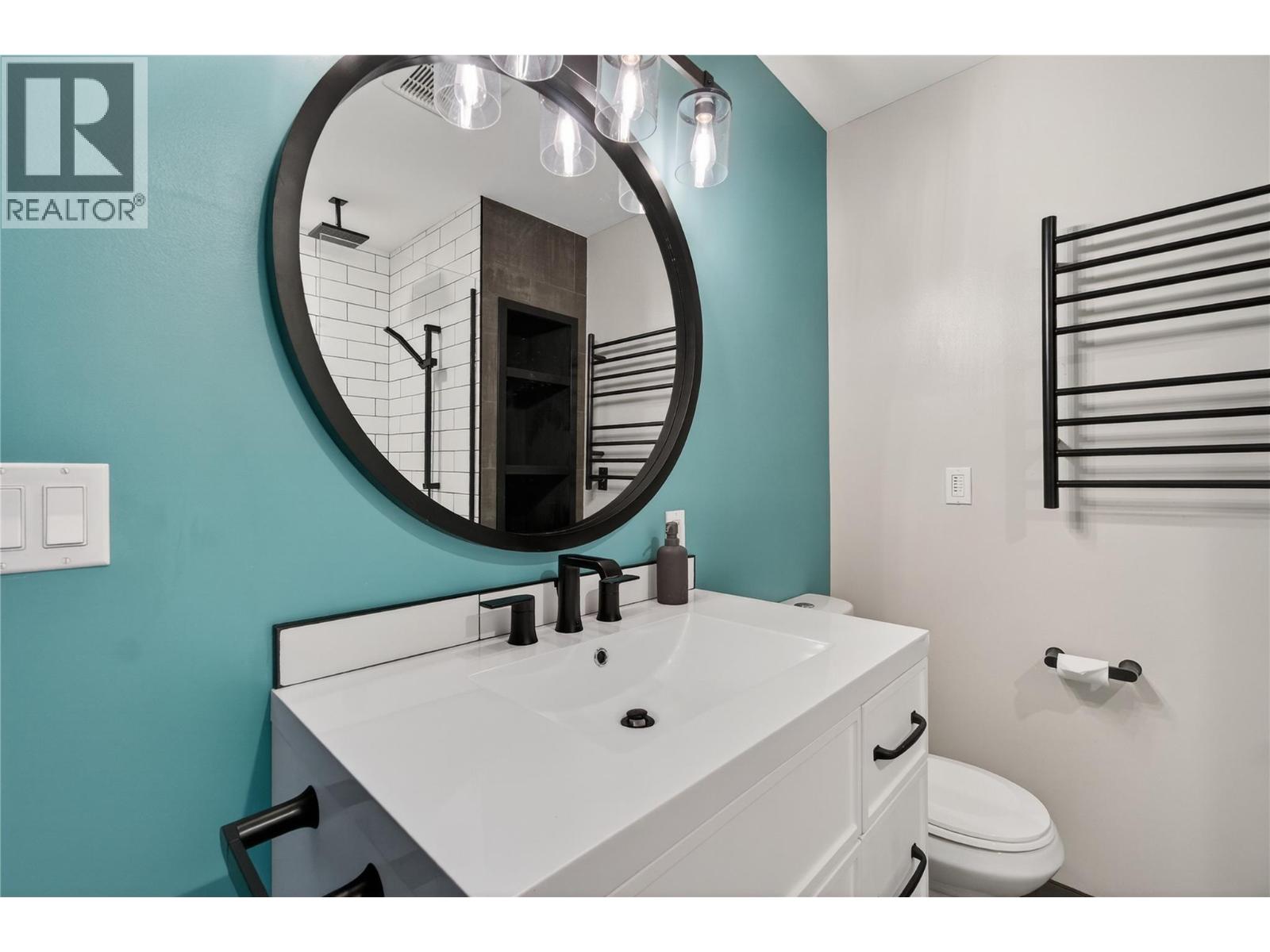 500 Old Spallumcheen Road Unit# 203, Sicamous