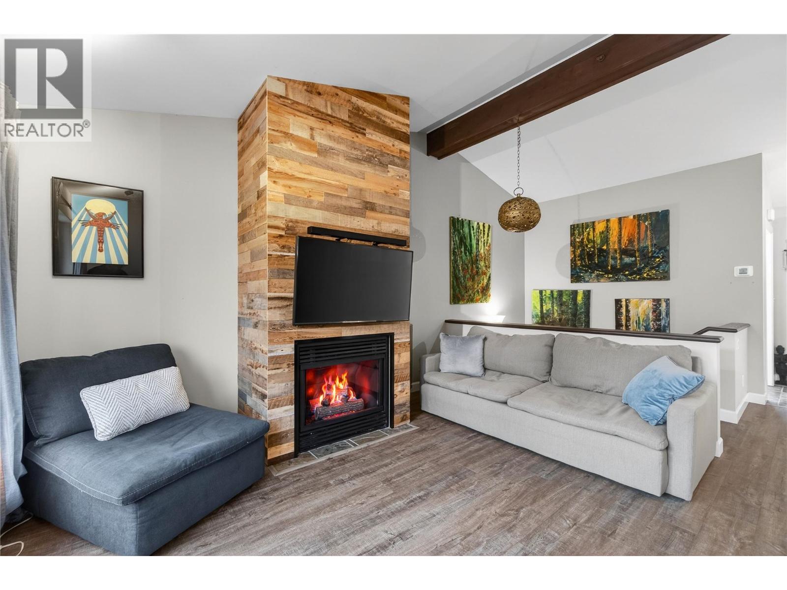 500 Old Spallumcheen Road Unit# 203, Sicamous