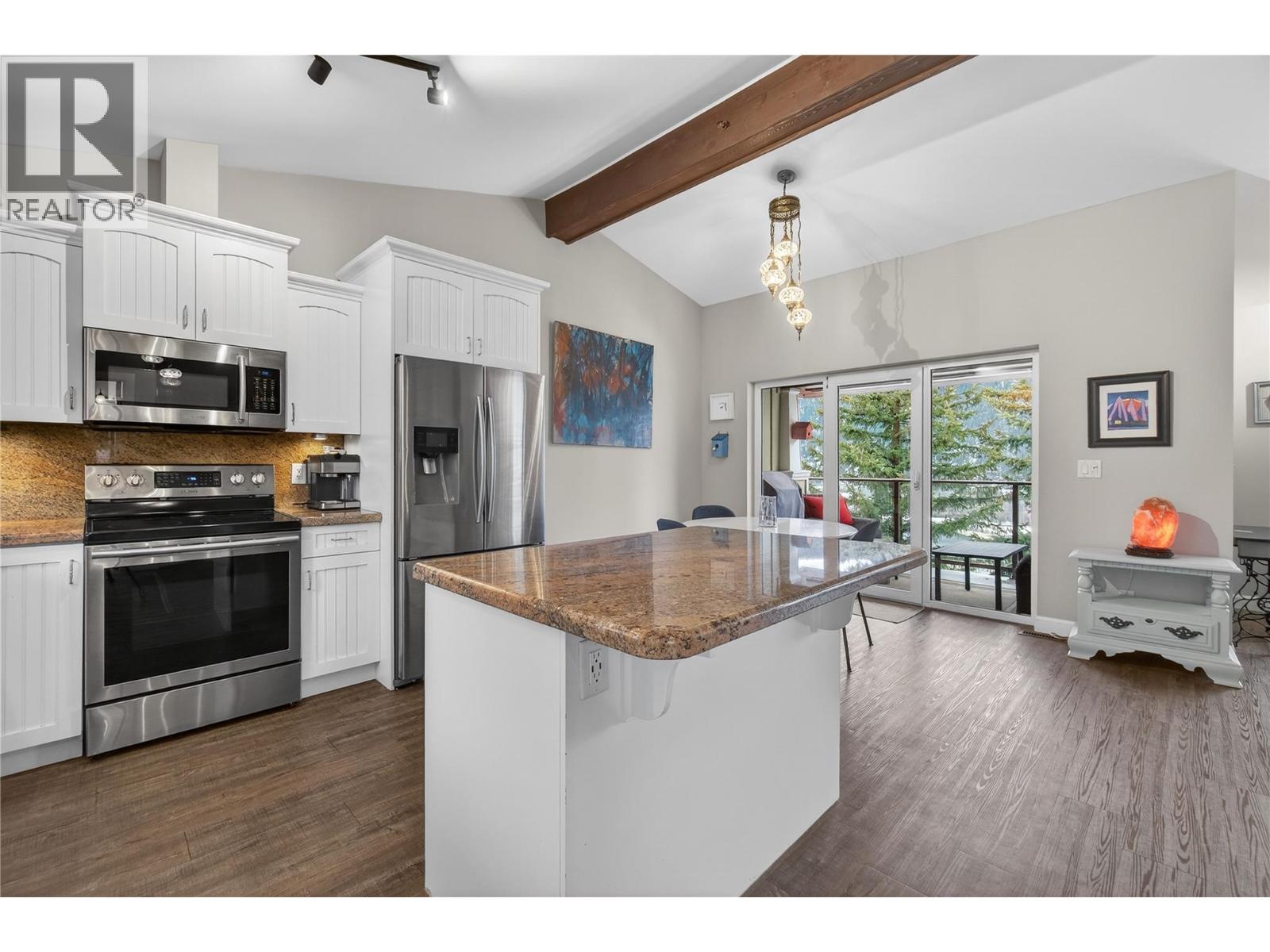 500 Old Spallumcheen Road Unit# 203, Sicamous