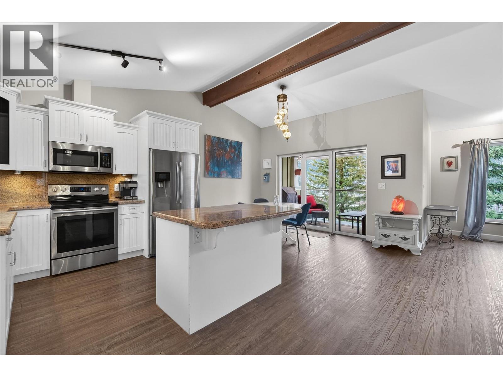 500 Old Spallumcheen Road Unit# 203, Sicamous