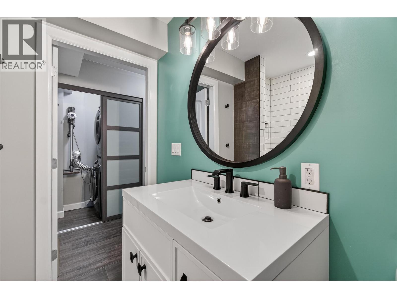 500 Old Spallumcheen Road Unit# 203, Sicamous