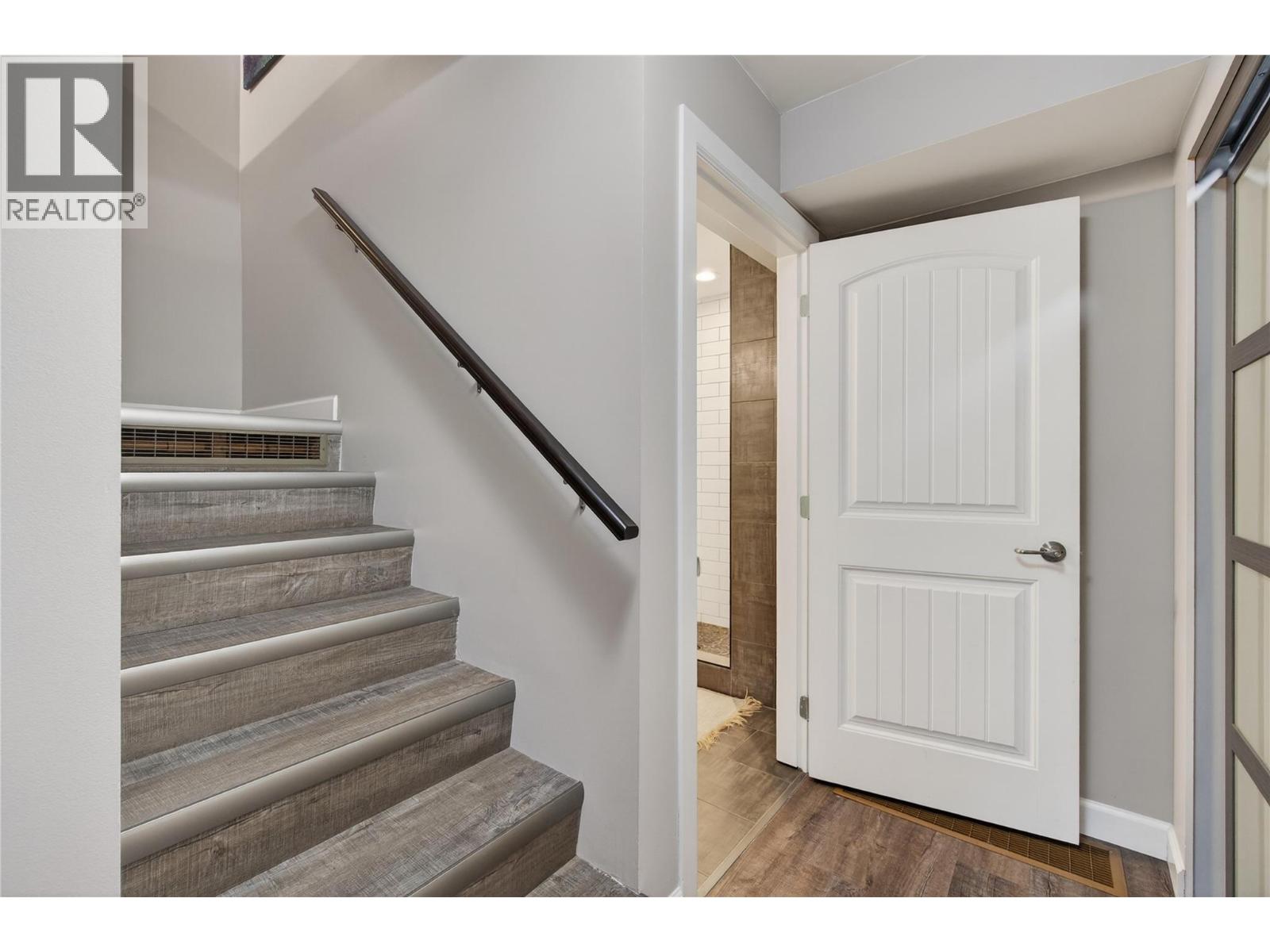 500 Old Spallumcheen Road Unit# 203, Sicamous