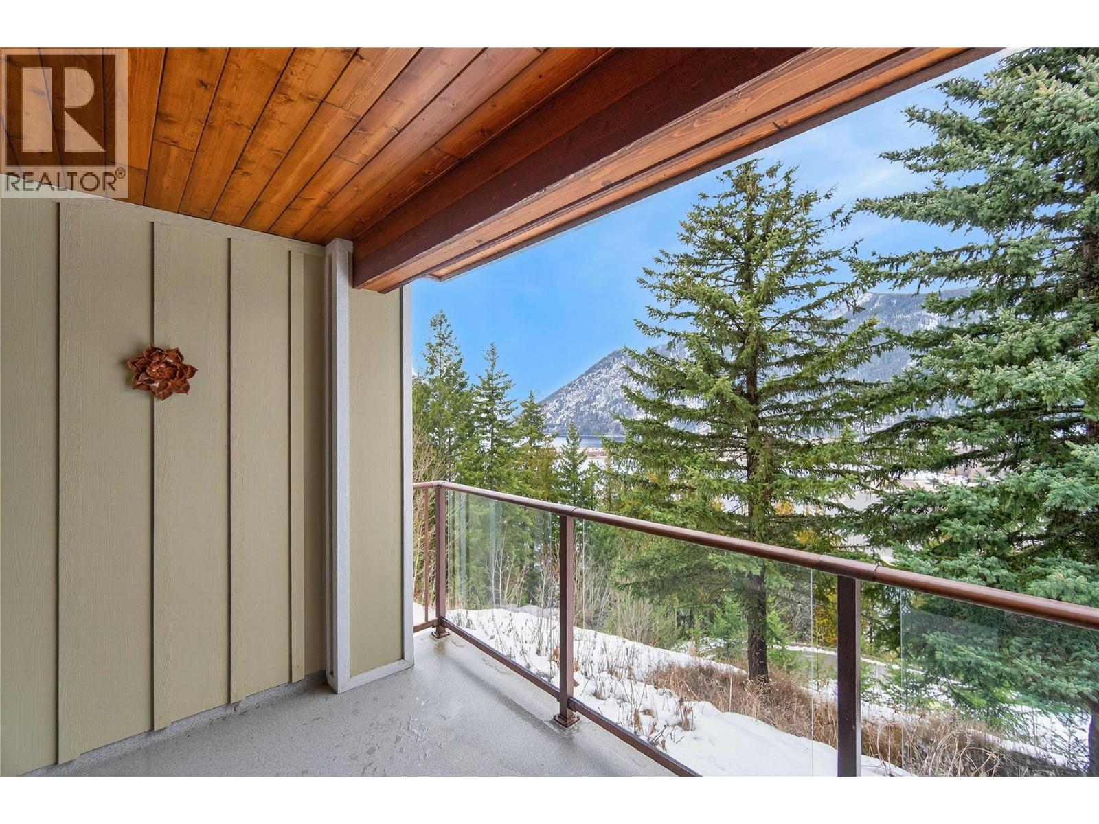 500 Old Spallumcheen Road Unit# 203, Sicamous