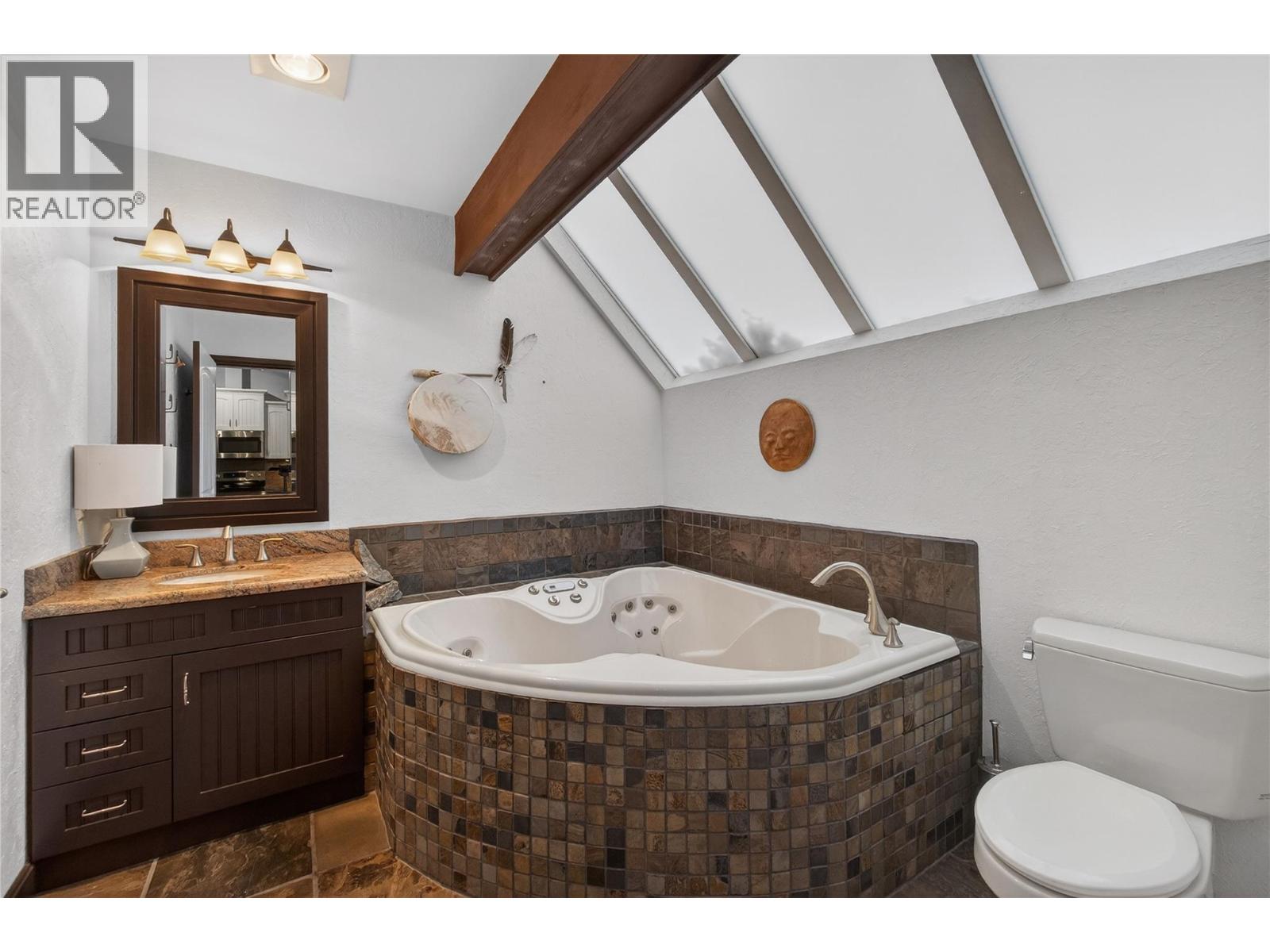 500 Old Spallumcheen Road Unit# 203, Sicamous