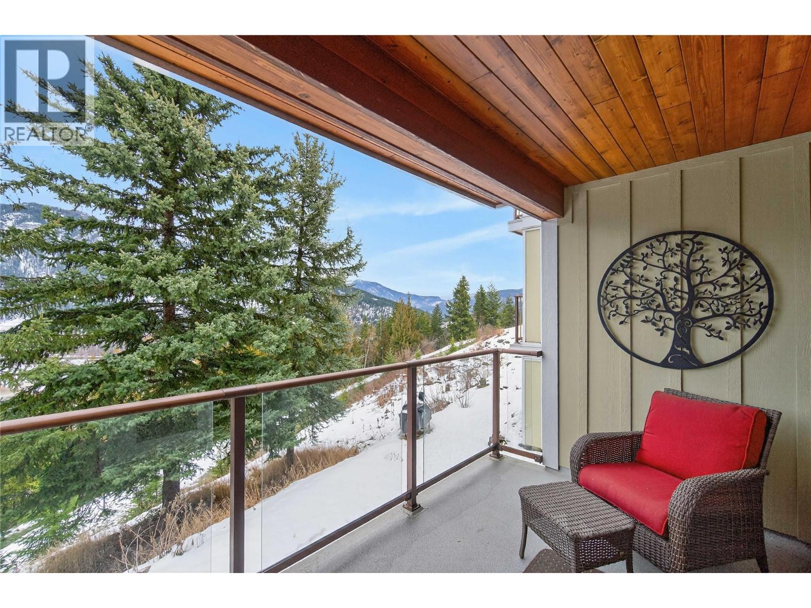 500 Old Spallumcheen Road Unit# 203, Sicamous