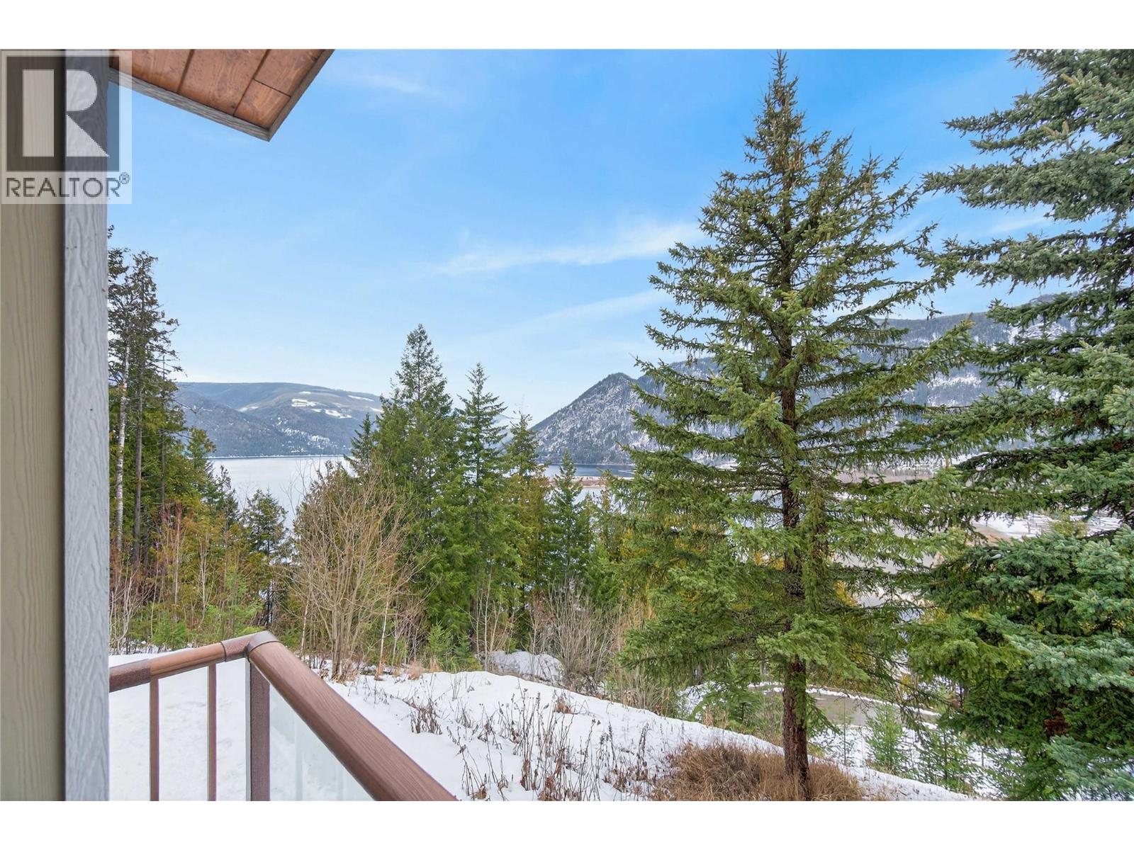 500 Old Spallumcheen Road Unit# 203, Sicamous