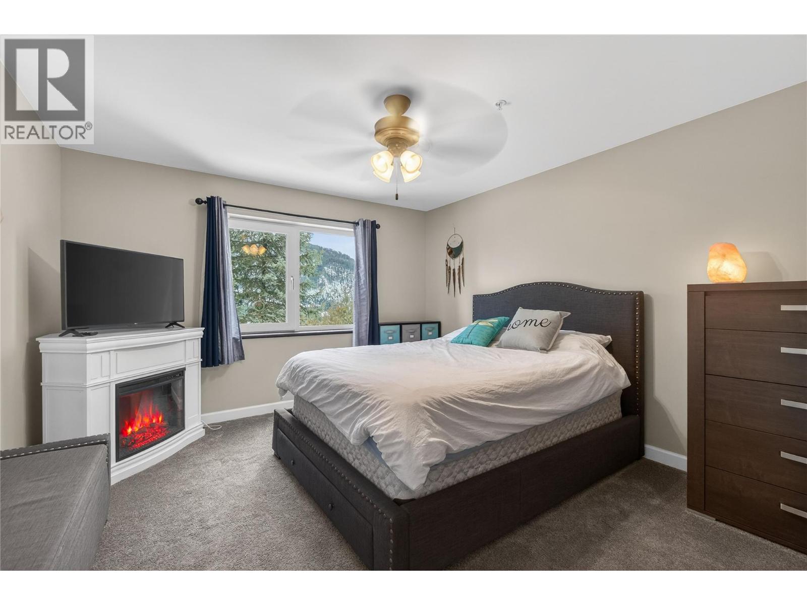 500 Old Spallumcheen Road Unit# 203, Sicamous