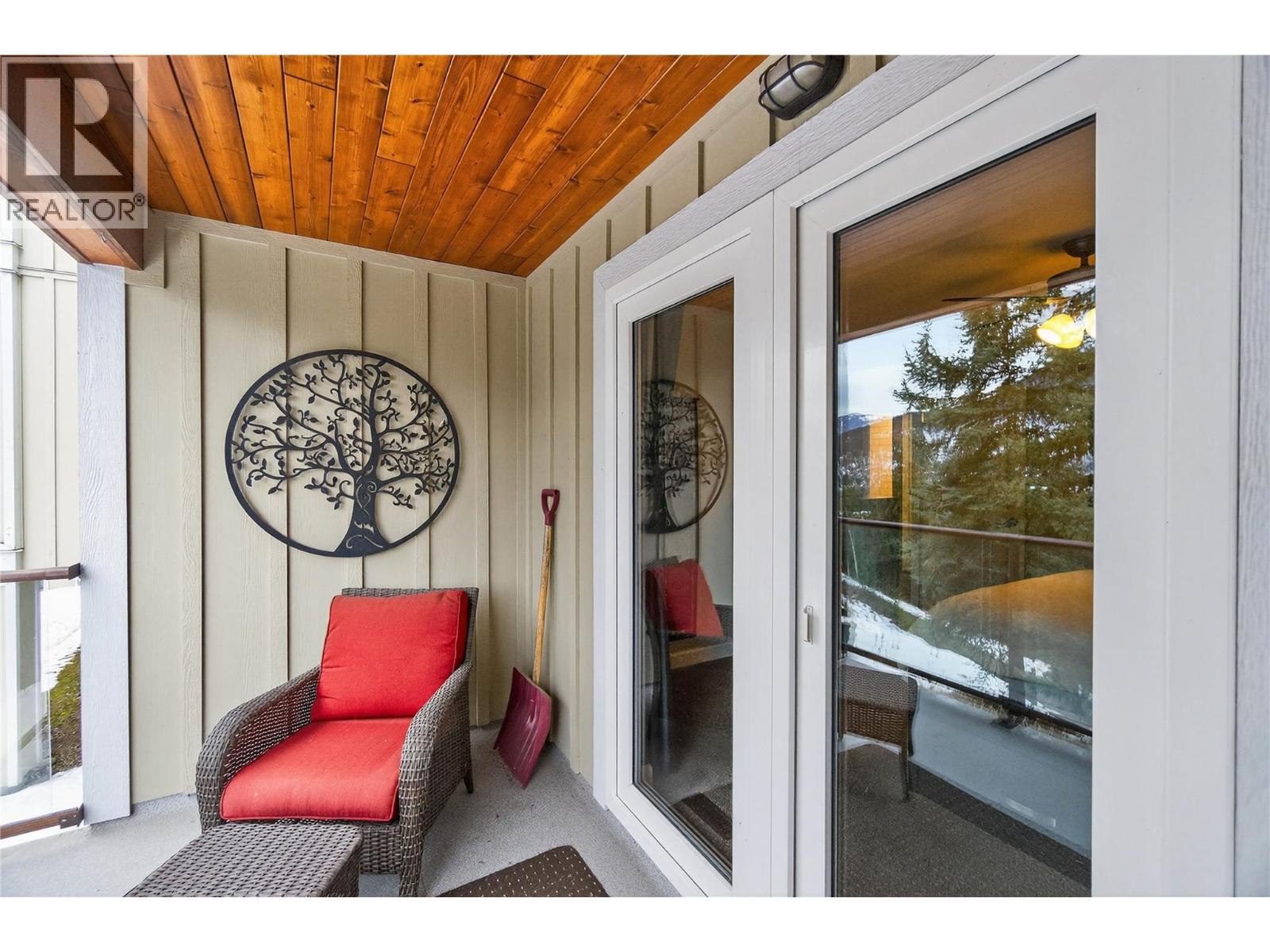 500 Old Spallumcheen Road Unit# 203, Sicamous