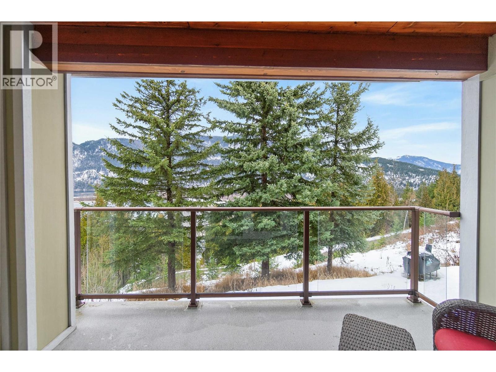 500 Old Spallumcheen Road Unit# 203, Sicamous