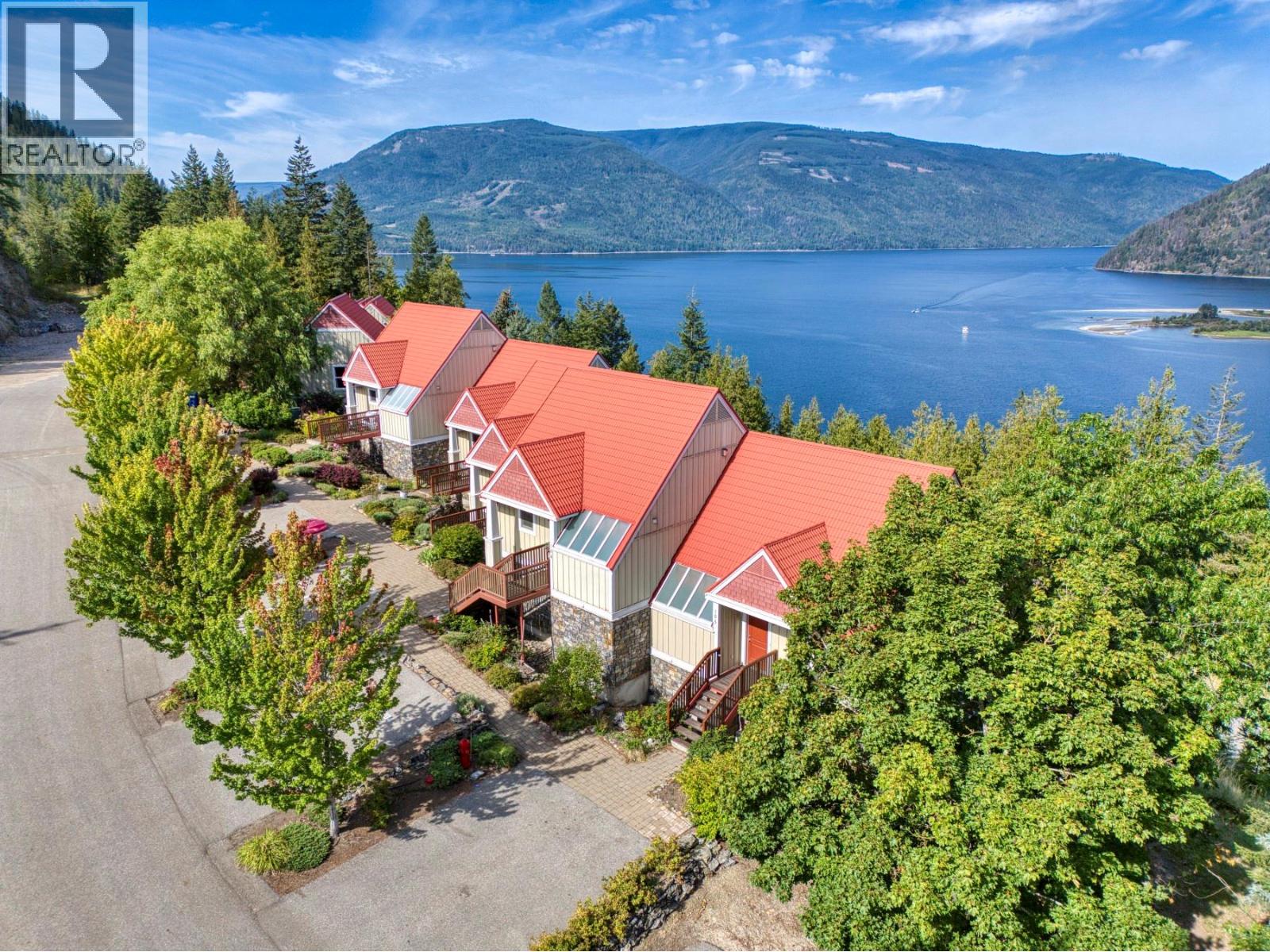 500 Old Spallumcheen Road Unit# 203, Sicamous