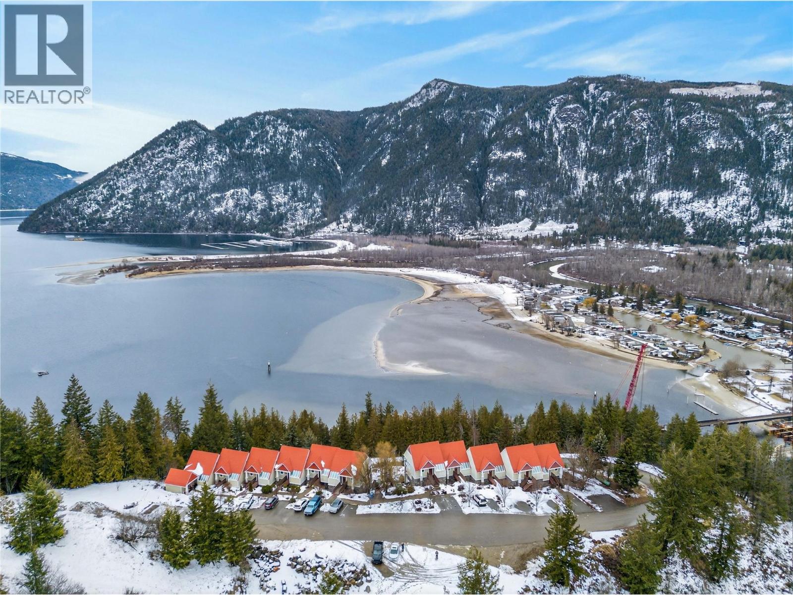 500 Old Spallumcheen Road Unit# 203, Sicamous