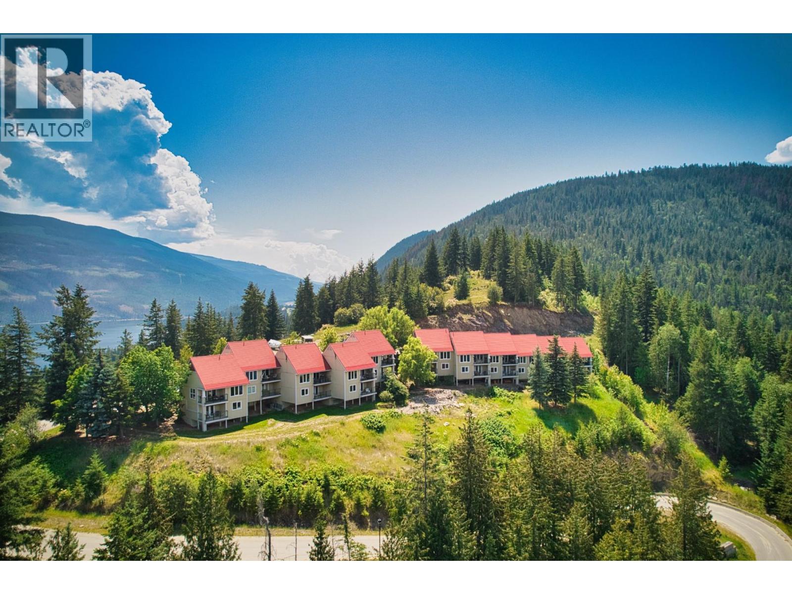 500 Old Spallumcheen Road Unit# 203, Sicamous
