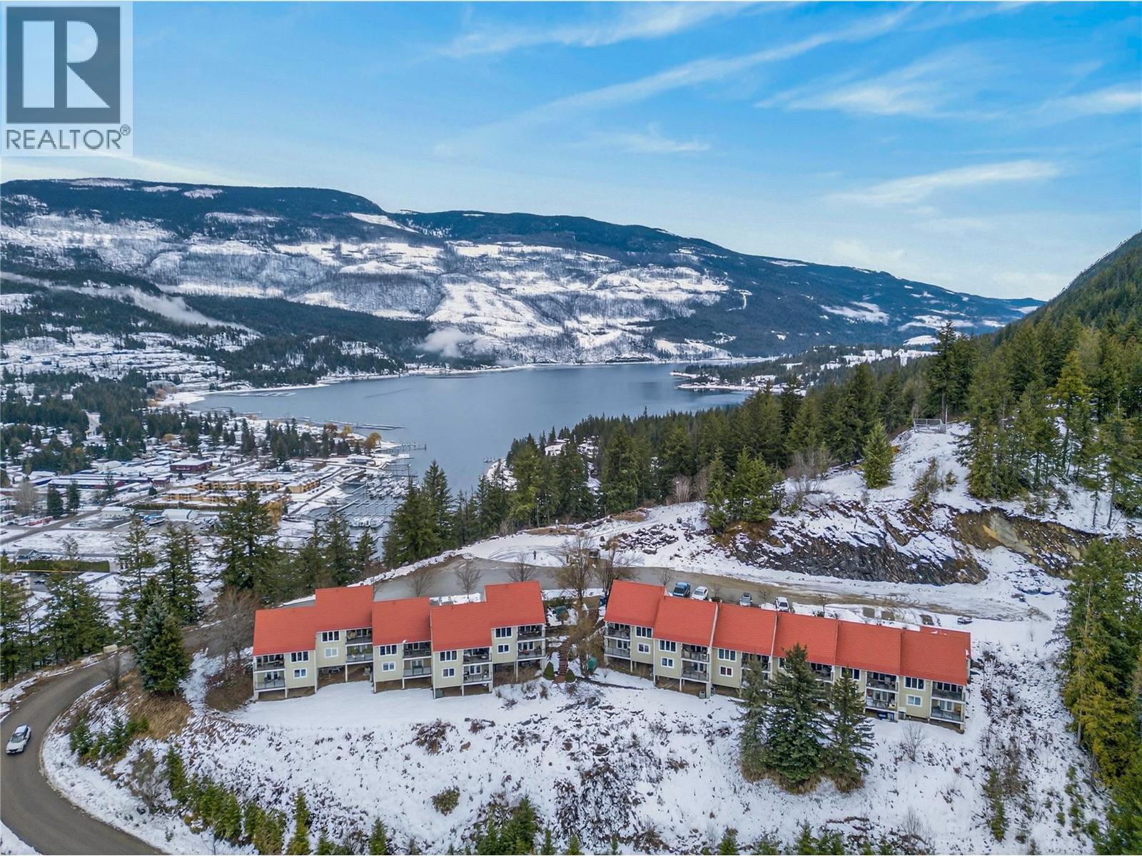 500 Old Spallumcheen Road Unit# 203, Sicamous