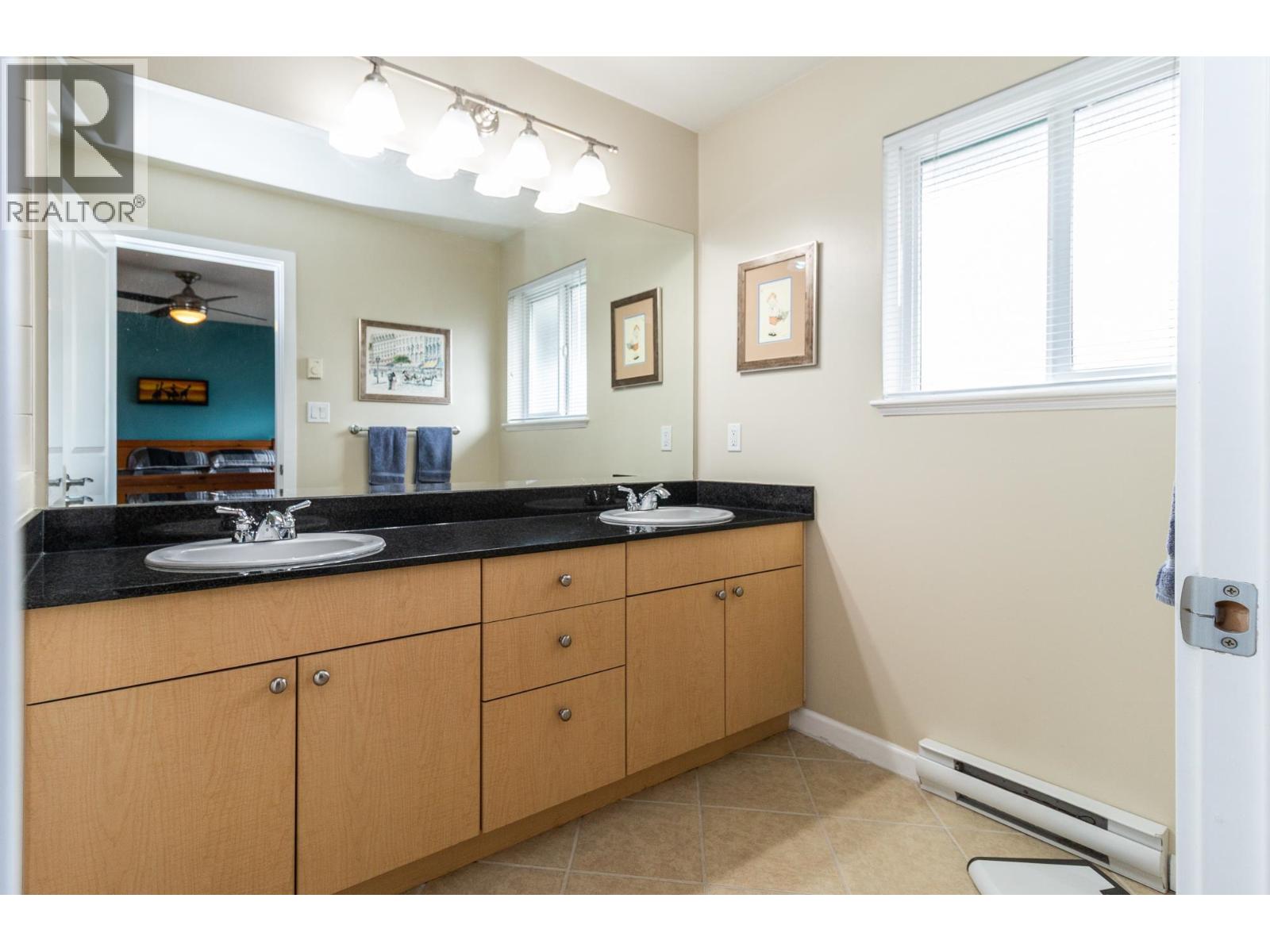 36 40632 GOVERNMENT ROAD, Squamish