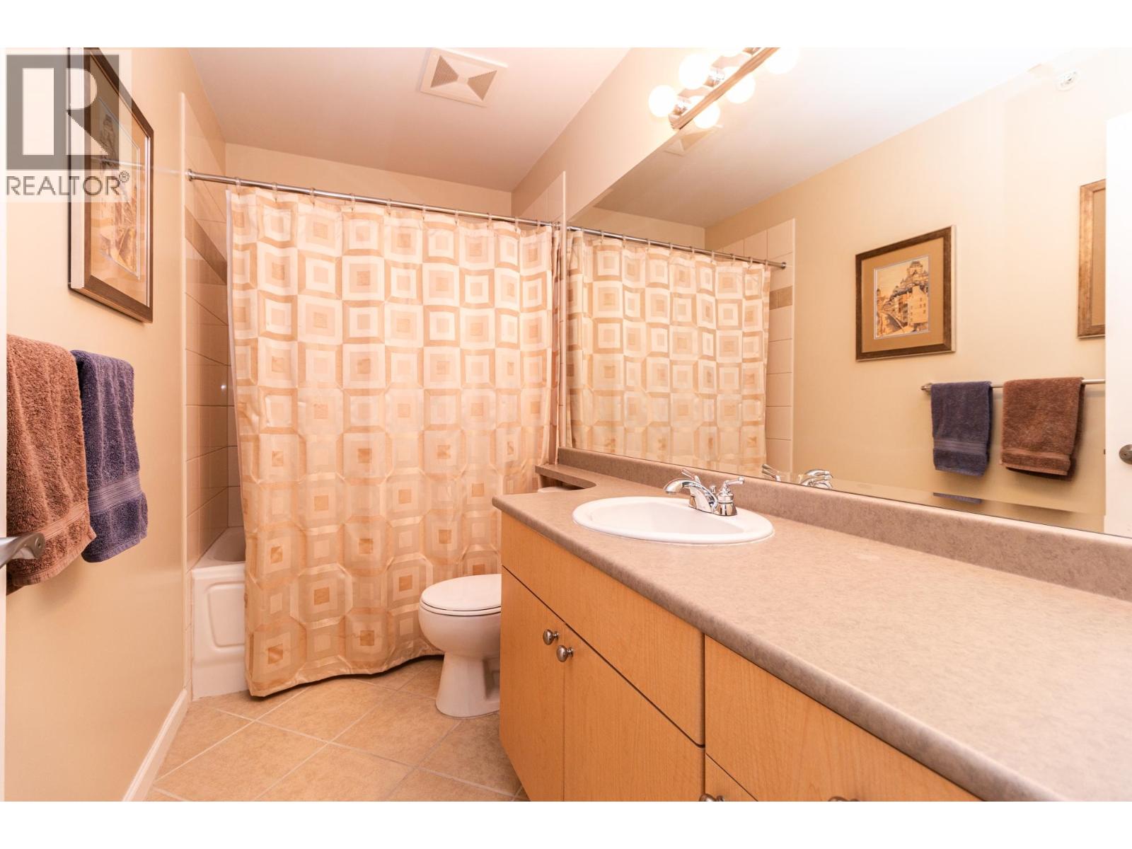 36 40632 GOVERNMENT ROAD, Squamish