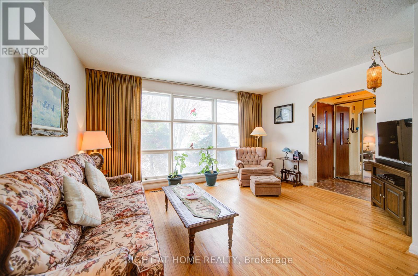 25 STRODE DRIVE - 14