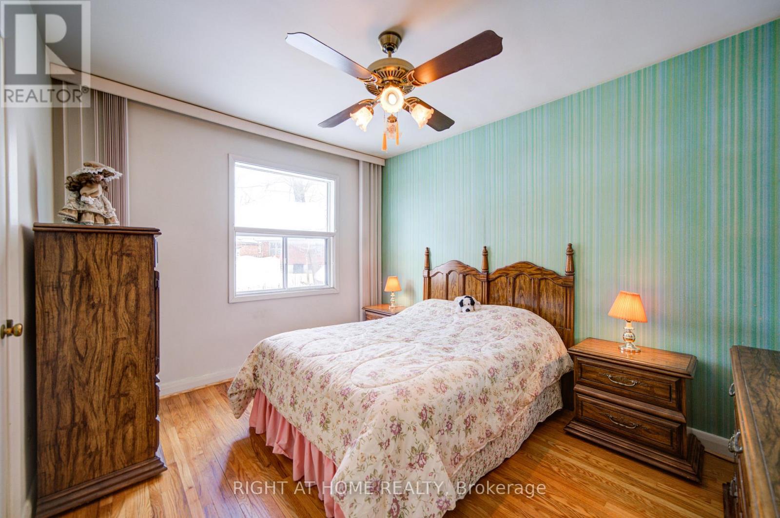 25 STRODE DRIVE - 21