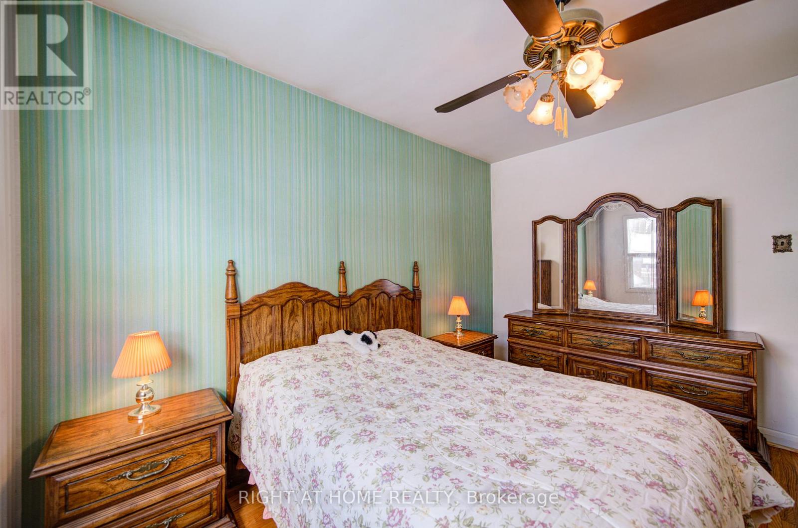 25 STRODE DRIVE - 23