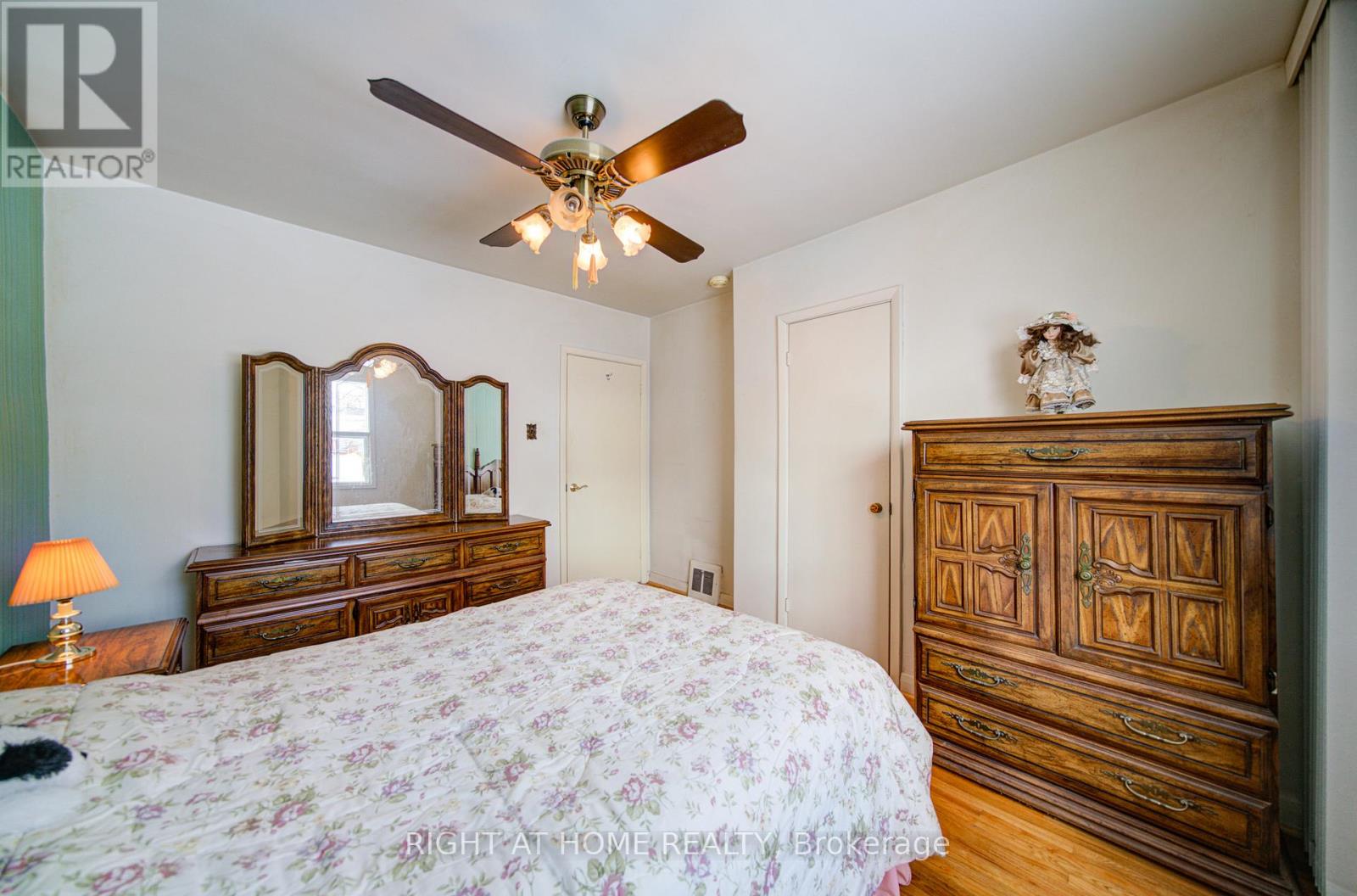 25 STRODE DRIVE - 24