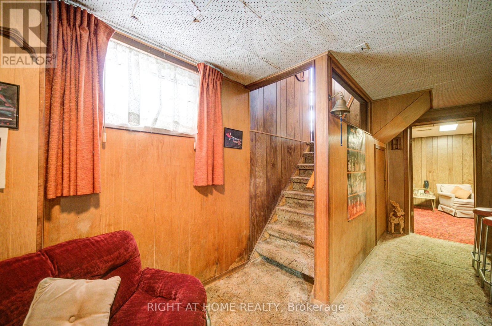 25 STRODE DRIVE - 29