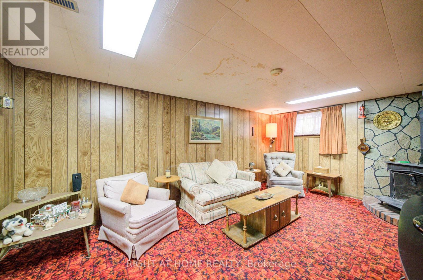 25 STRODE DRIVE - 40