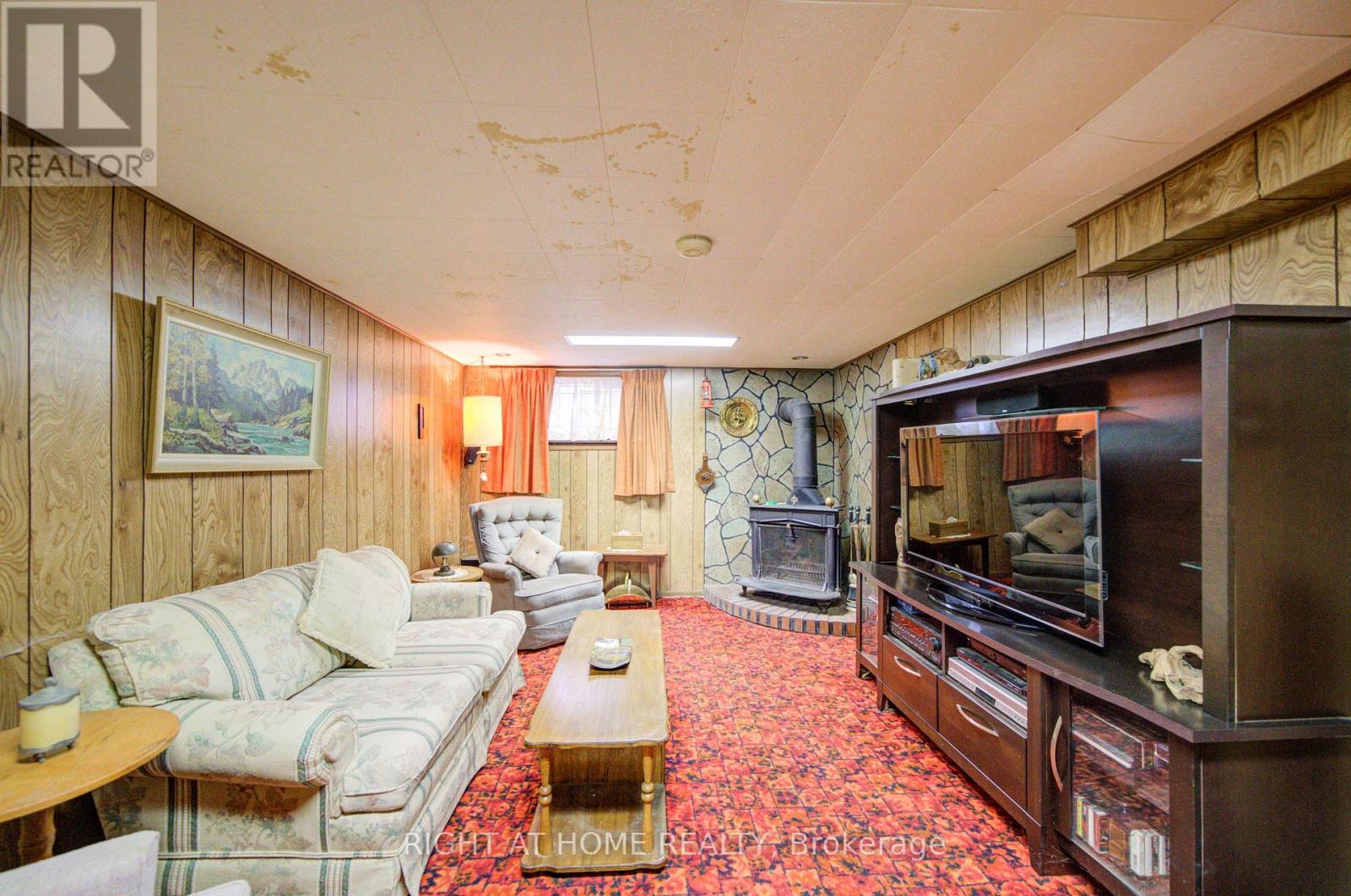 25 STRODE DRIVE - 41