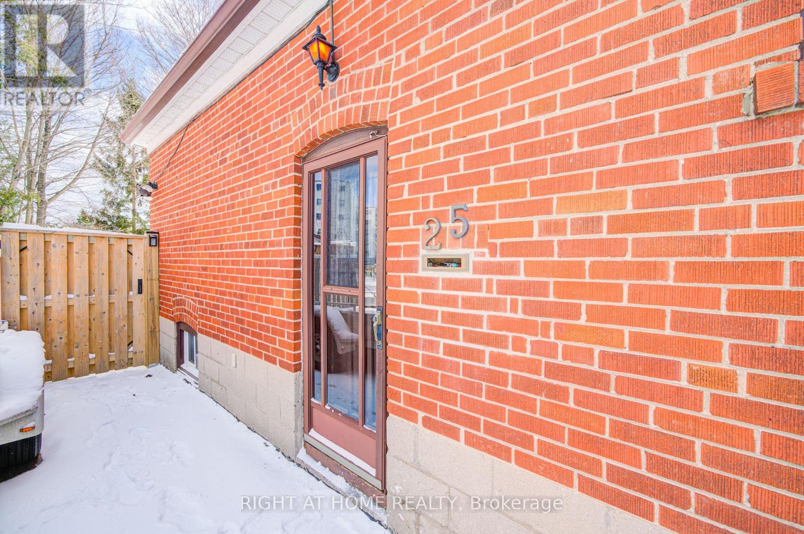 25 STRODE DRIVE - 45