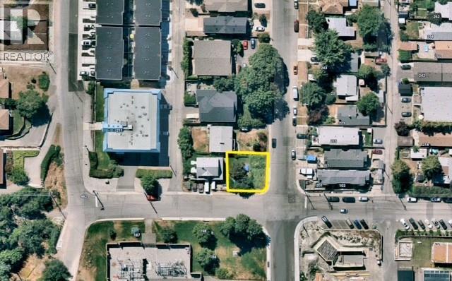  200 ABBOTT Street, Penticton