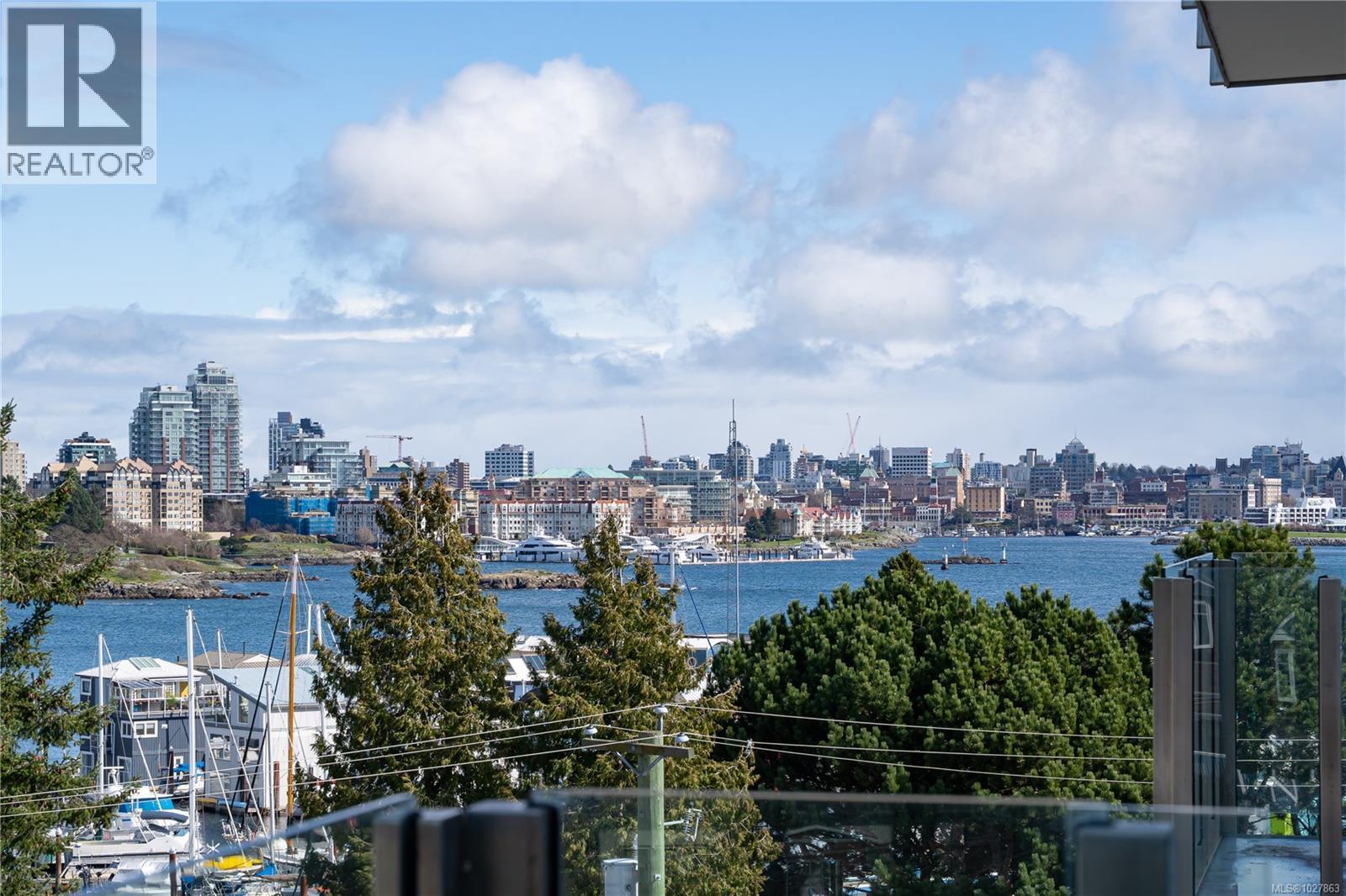 408 916 Lyall Street, Esquimalt