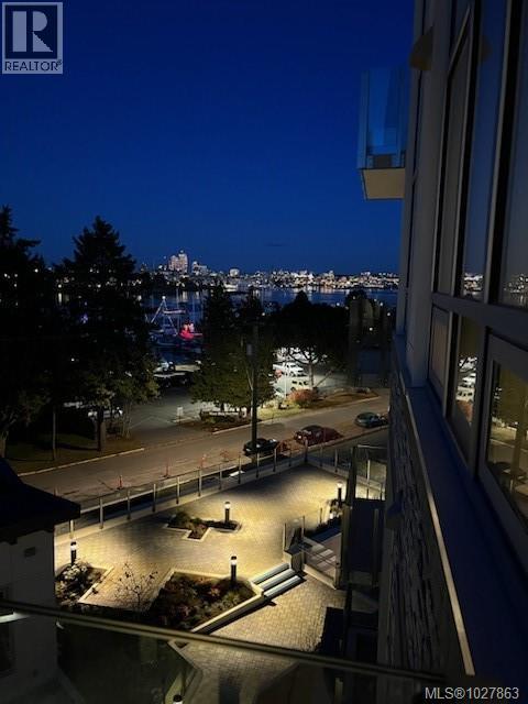 408 916 Lyall Street, Esquimalt