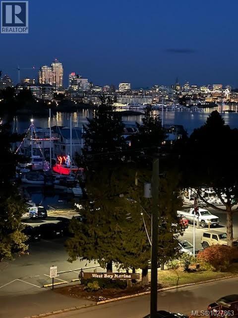 408 916 Lyall Street, Esquimalt