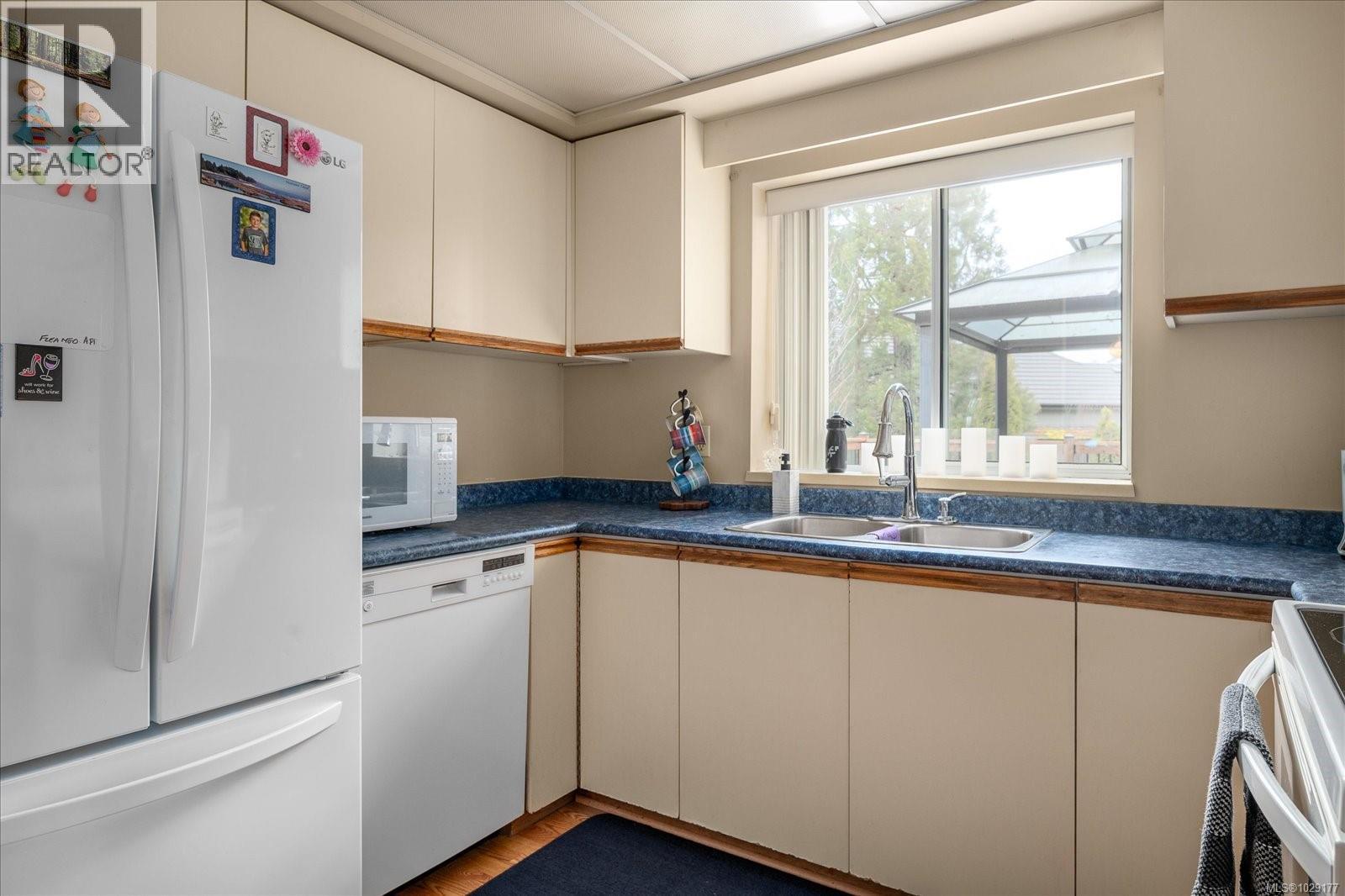 492 Aquila Pl, Parksville