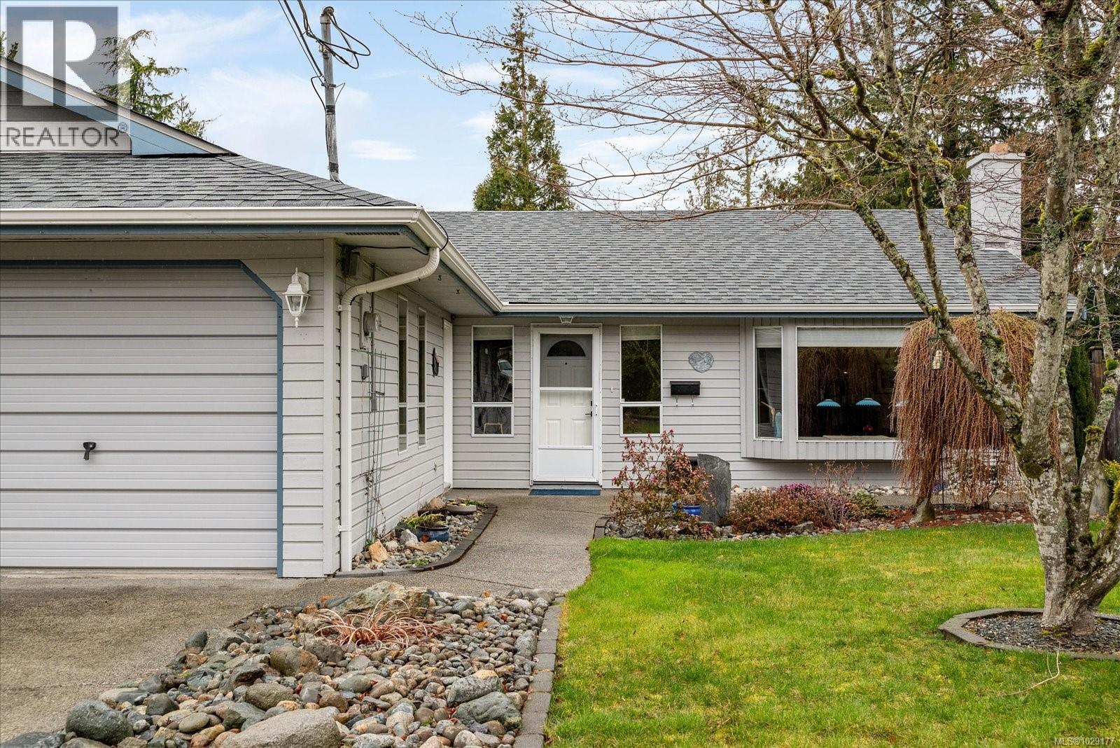 492 Aquila Pl, Parksville