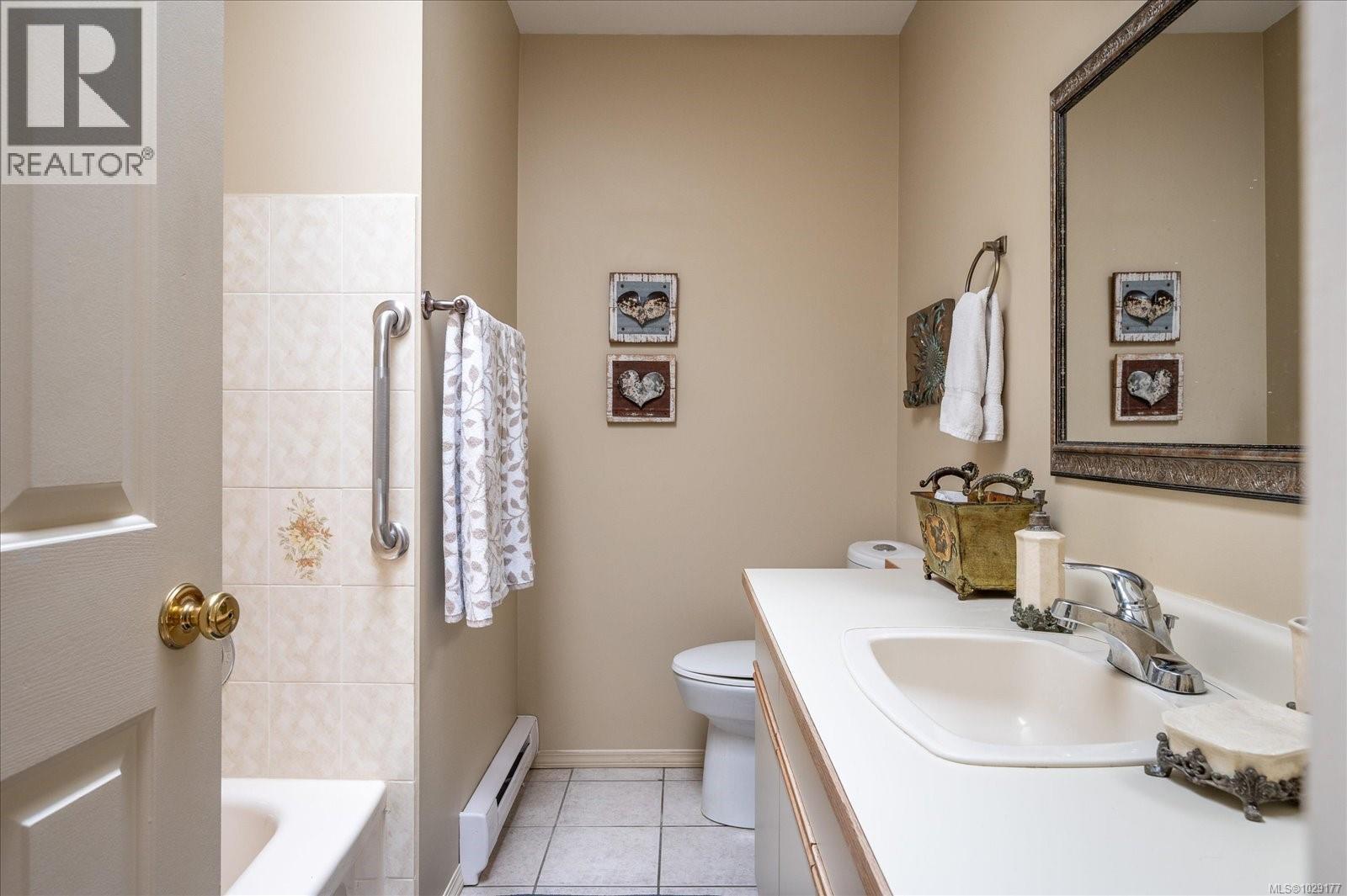 492 Aquila Pl, Parksville