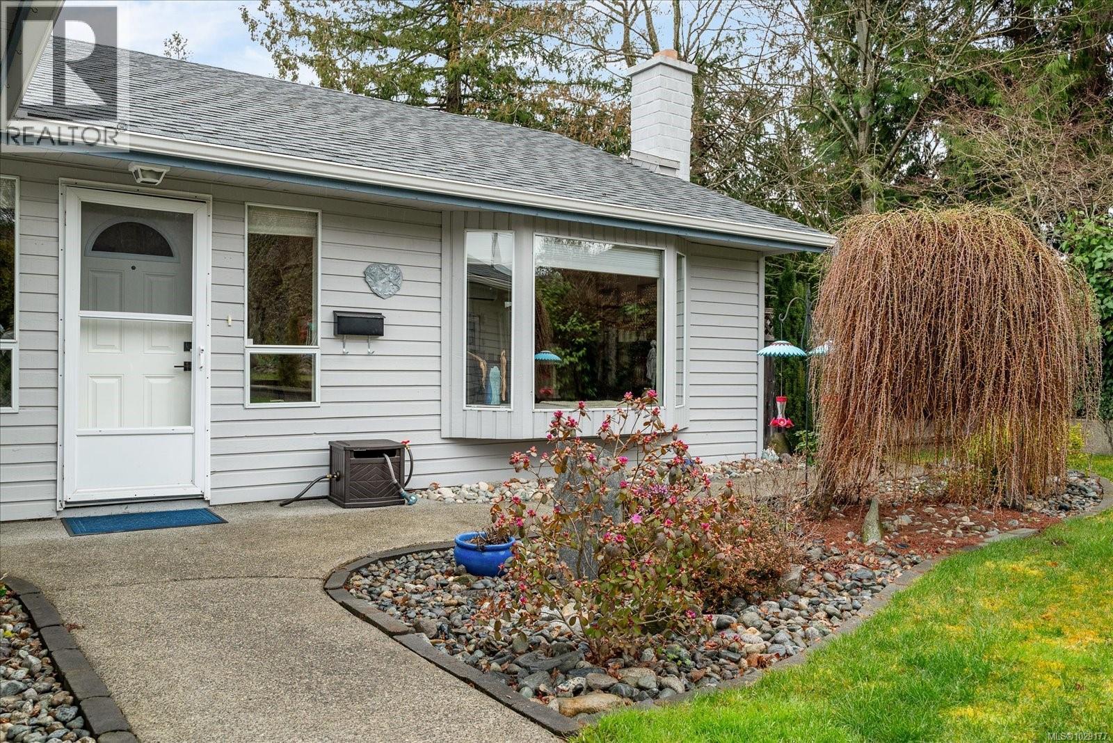 492 Aquila Pl, Parksville