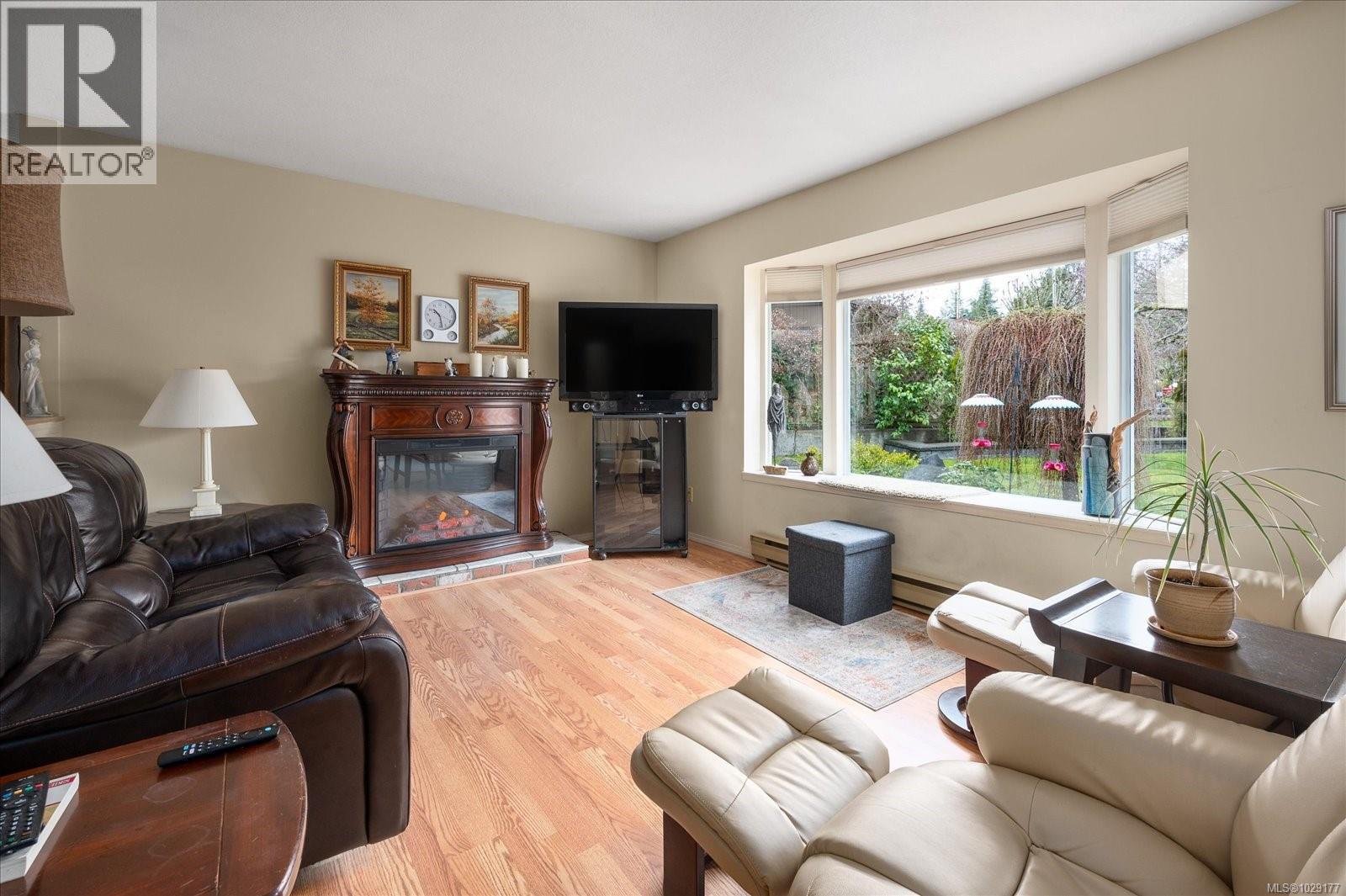 492 Aquila Pl, Parksville