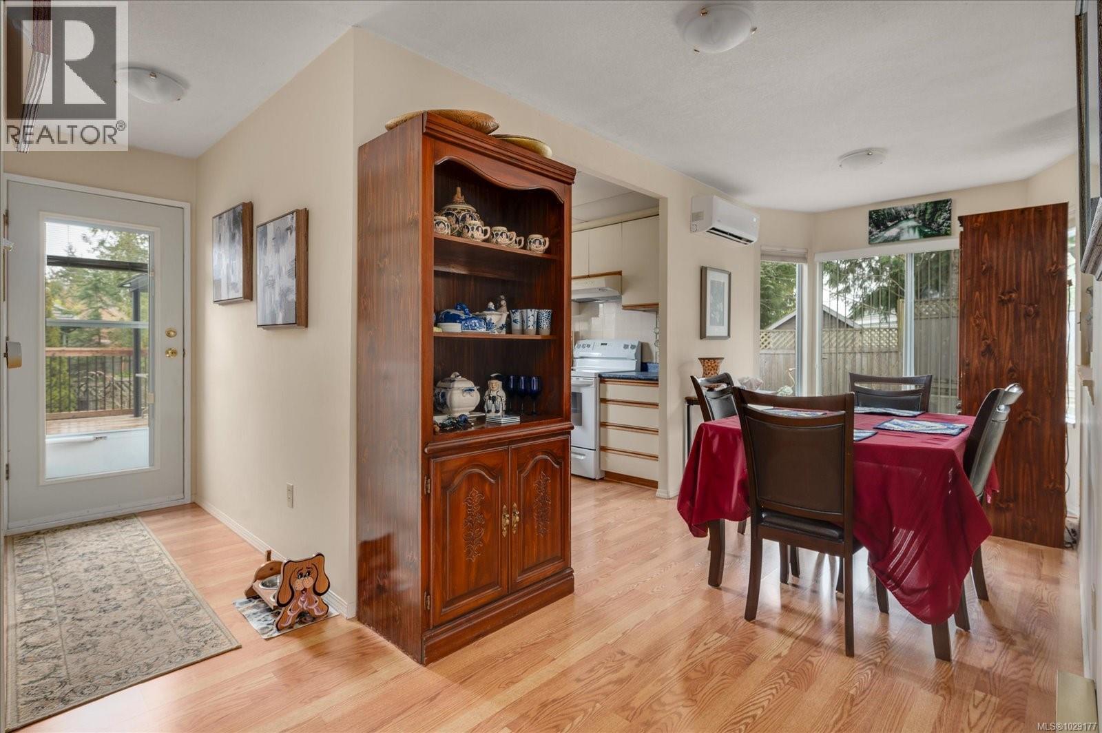 492 Aquila Pl, Parksville